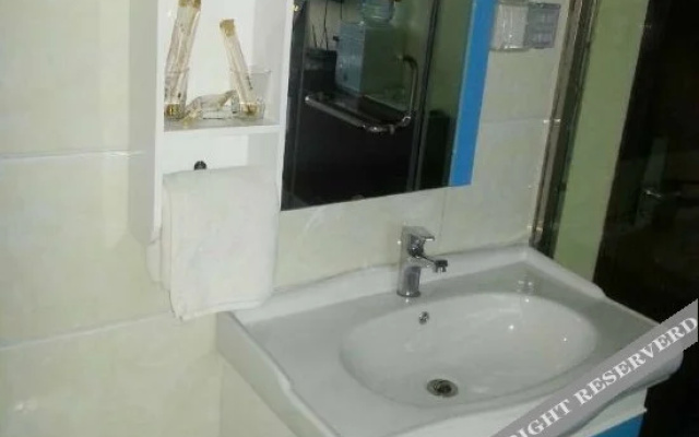 Yijia Hotel