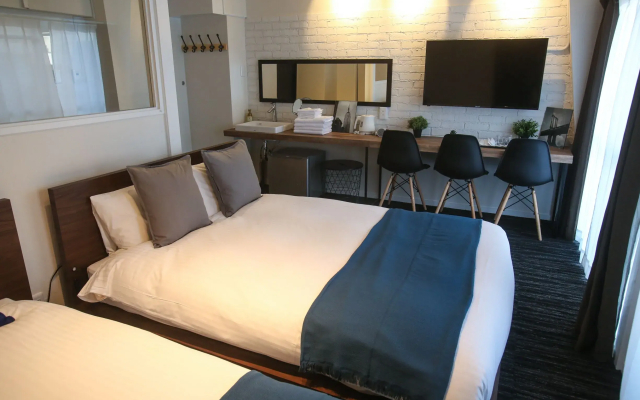 N.33 Hakata Sta. River Side