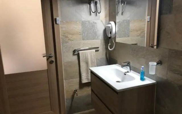 Sea View 2 Bed Apartment Close To Beach Hpi7738