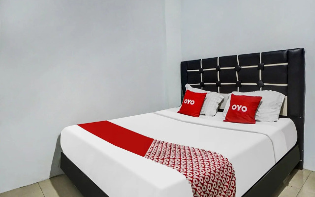 RedDoorz near Plaza Medan Fair