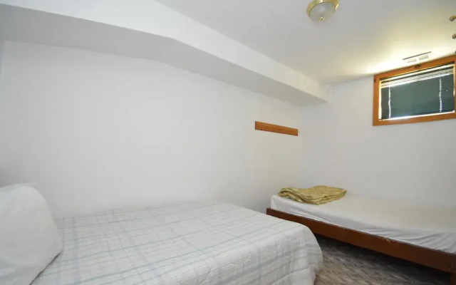 6 Bed Blue Mountain Rental with Hot Tub