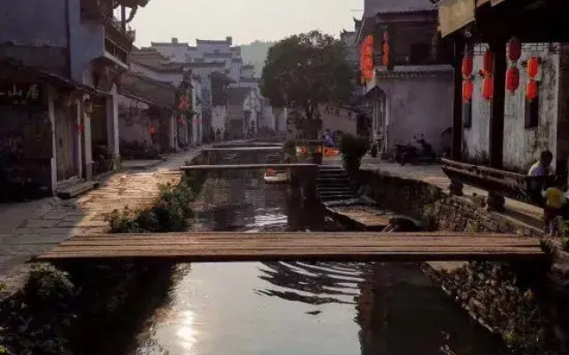 Wuyuan Likeng Qingfeng Courtyard