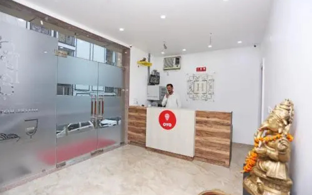 OYO 19153 Flagship DLF Phase 3