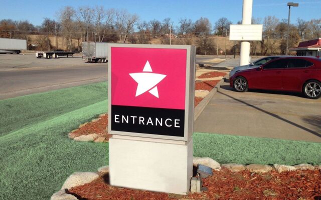 Magnuson Hotel Sand Springs - Tulsa West