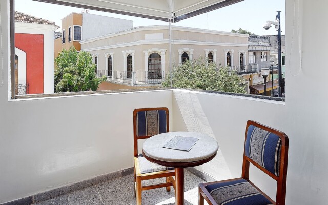 Olmeca Plaza Urban Express Hotel