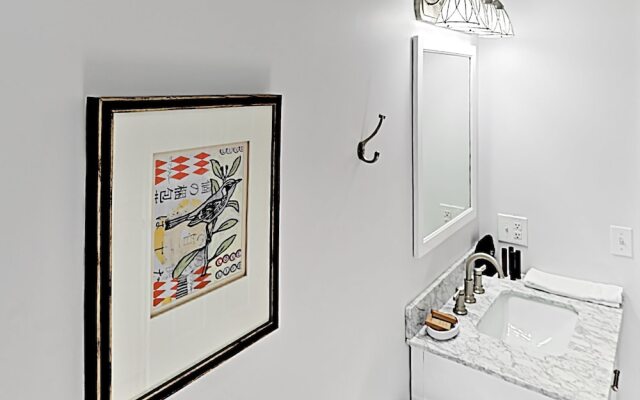 7 3rd Street Home 2 Bedrooms 2 Bathrooms Home
