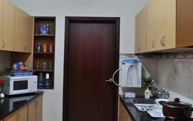 Sterling Suites - Langford Town