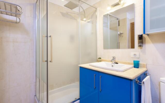 Home2Book Stunning Santa Cruz City Views