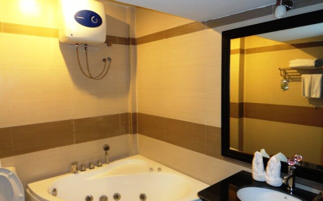 Rock Royal Hotel & Resort