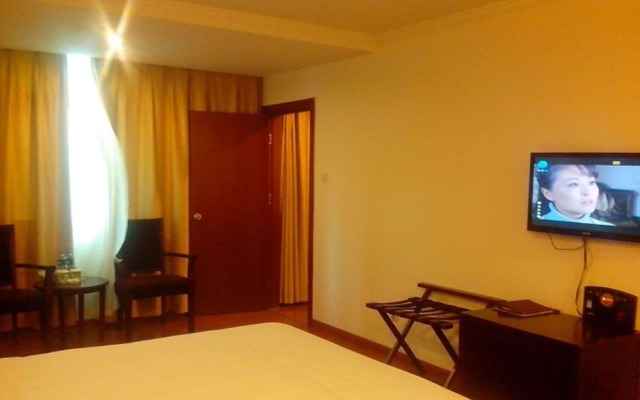 Green Inn Huainan Tianjiaan District Wanda Plaza Express Hotel