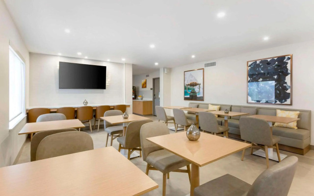 Comfort Suites At Tucson Mall