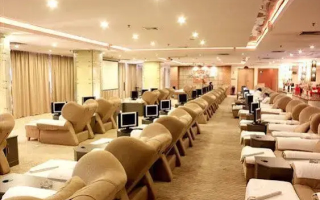 Lavande Hotel JHWG Metro Station