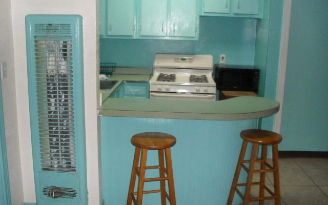 Shore Winds Motel