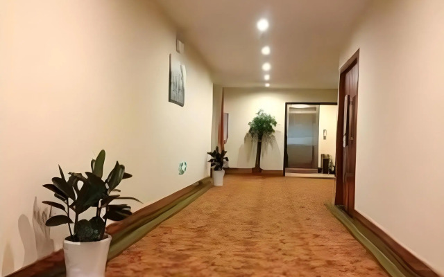 GreenTree Inn Jiangxi Yingtan Railway Station Square Business Hotel