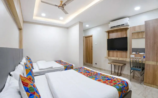 Fabhotel Wooden Park