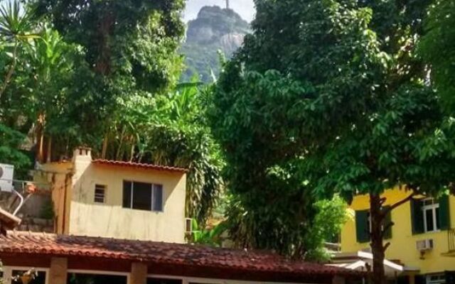 Corcovado Rio Hostel B&B