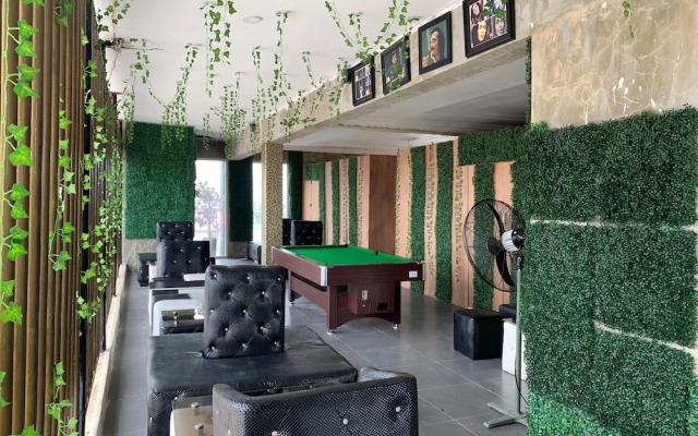 GrandBay Luxury Hotel