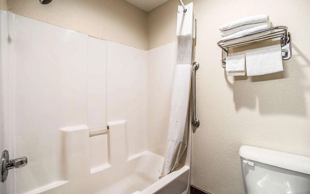 Quality Inn Carbondale University area