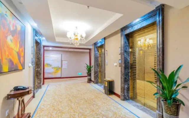 Hotel De Royce