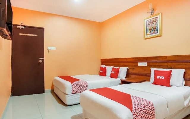 OYO 89470 My Town Hotel