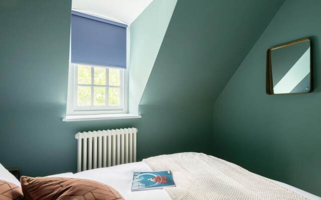The Wandsworth Common - Bright & Modern 2BDR Flat overlooking the Park