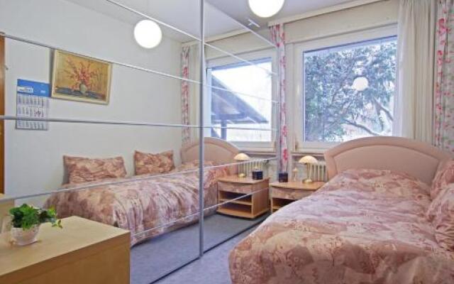 3 Private Rooms, 5 Persons (4520)