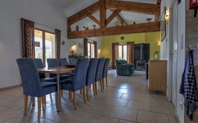 Lively Villa in Félines-minervois With Pool