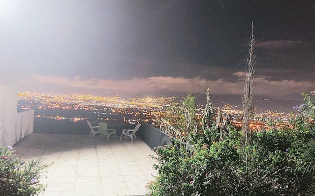 Loma Tranquila
