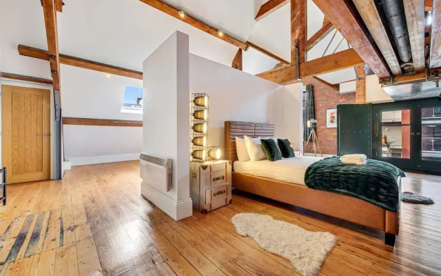 Host Stay Bands Warehouse VI