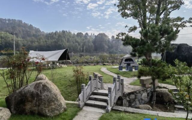 Youtangu Holiday Hotel (Huangshan Huizhou)