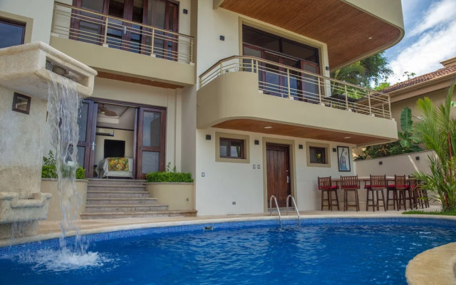 Hotel & Suites Residencia Pacifico