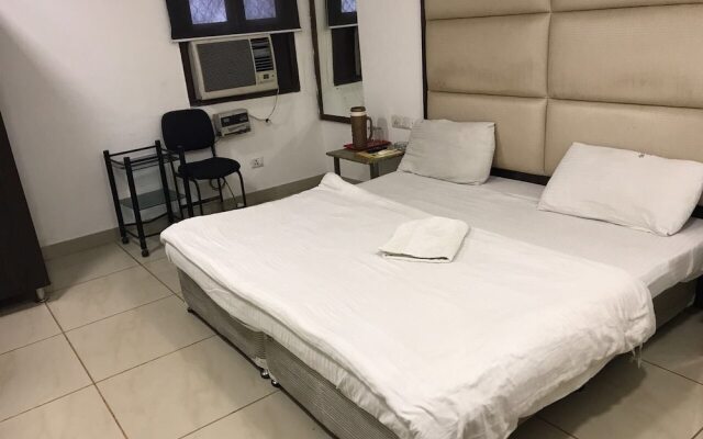 Hotel Saya Deluxe New Delhi Railway Station