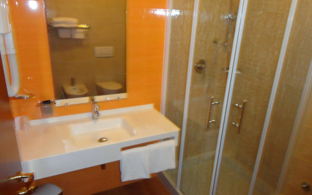 Hotel Confine
