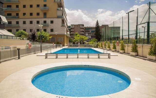 EnjoyGranada LUJO Piscina y Parking