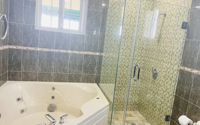 Luxury Apartments and Rooms The Lagoons