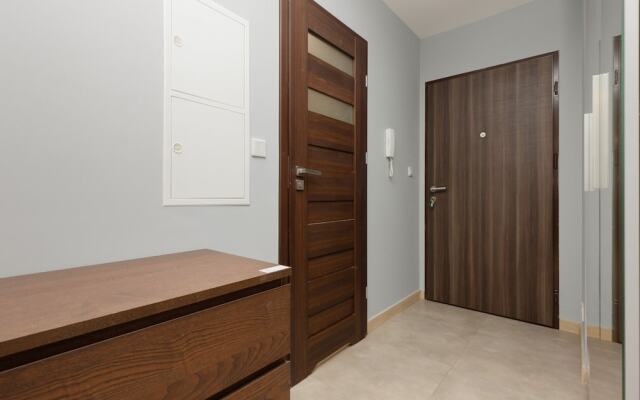 Metro Płocka Apartment Warsaw by Renters