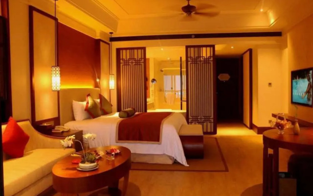 Hainan Qizi Bay New Century Resort