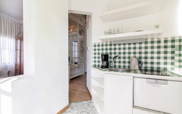 Central Flat With City View Near Istiklal Street