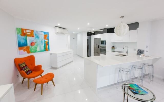 603 On The Beach - Luxury Apartment