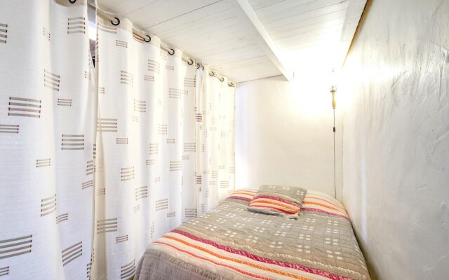 Studio in Villeneuve-lès-avignon, With Balcony