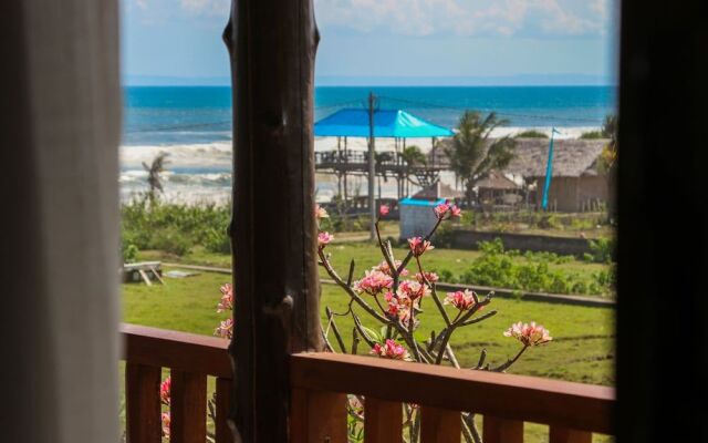 West Break Bali Medewi