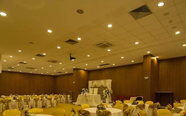 Gdz Hotels Gediz Business