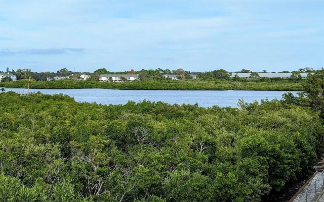 The Intercoastal #205 - Beachy Chic