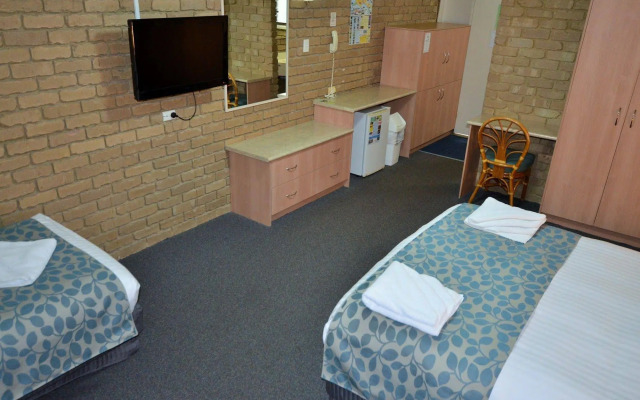 Tropicana Motor Inn