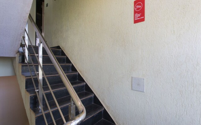 OYO 10236 Strawberry Homes