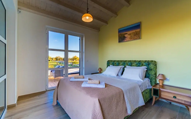 Villa in Filipana With Private Heated Pool