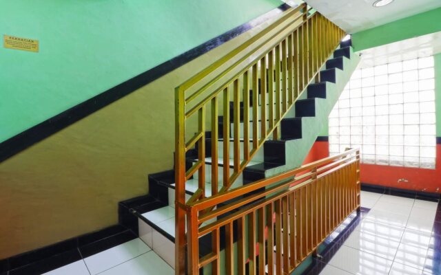Residence Hotel Syariah by OYO Rooms