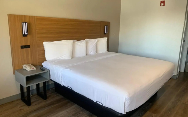 Motel 6 Santa Ana, CA