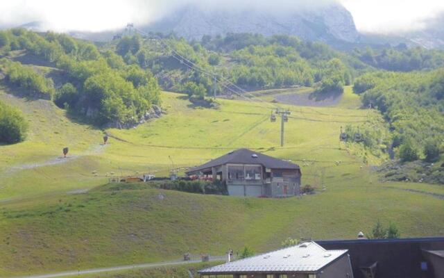 Appartement Gourette, 2 pièces, 6 personnes - FR-1-400-51
