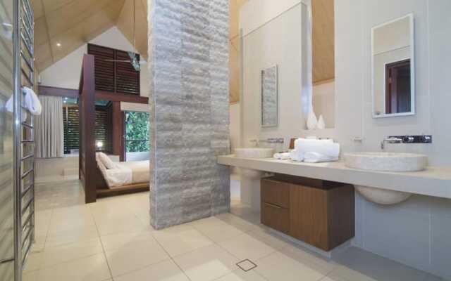 Niramaya Port Douglas 3 and 4 Bedroom Villas